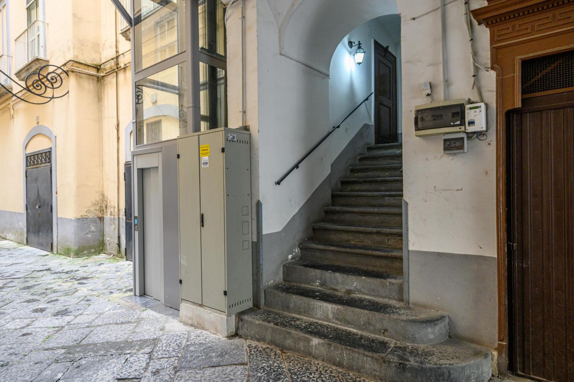 Guest House 121 Charming Apartment Napoli Eksteriør bilde